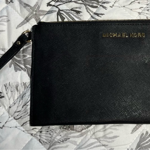 Michael Kors Black Jet Set Leather Wristlet Clutch - Picture 1 of 7